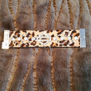 Harley-Davidson Womens faux fur bracelet